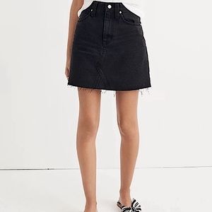 MADEWELL Frisco black frayed/raw hem denim skirt size 24 like new